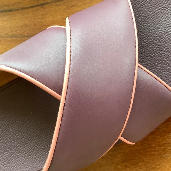 NWT Fitflop Lulu criss-cross slides size 8 - available until July 15 - Picture 5 of 10